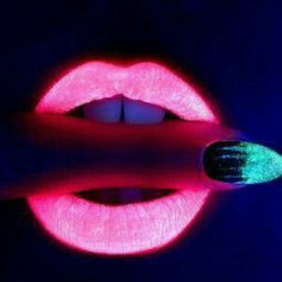 Meet your Posher, Nayely - Picture 1 of 1